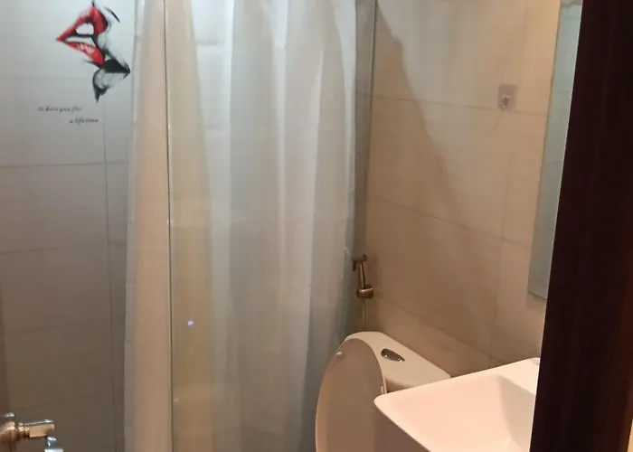 The Viceroy Tower Staycation At Mckinley Hills Taguig 5* Manila